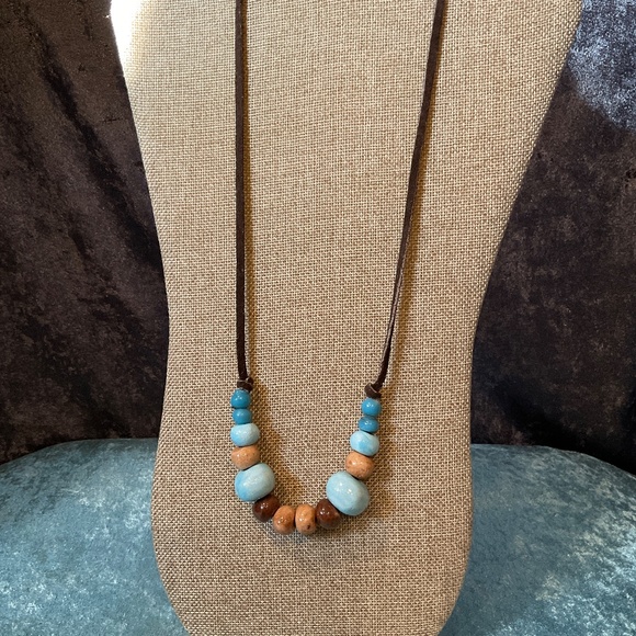 Vintage Graduated Blue and Brown Beaded Necklace on Rawhide - Picture 4 of 5